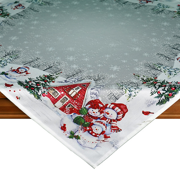 Vianočný obrus Snehová rodina - Rozmer obrusov: 85x85 cm